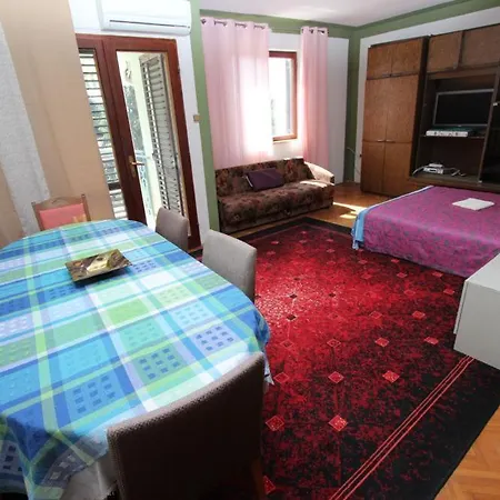 Sandra Apartment