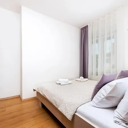 Sandra Apartment *