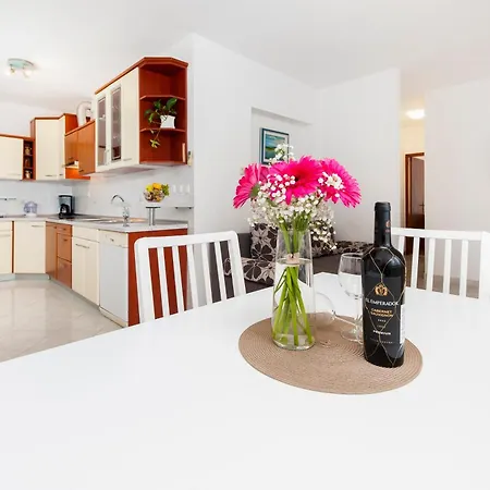 Sandra Apartment