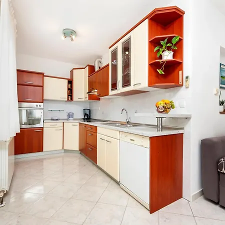 Apartment Sandra